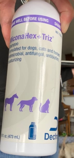 Dechra MiconaHex + Triz antibacterial shampoo for dogs